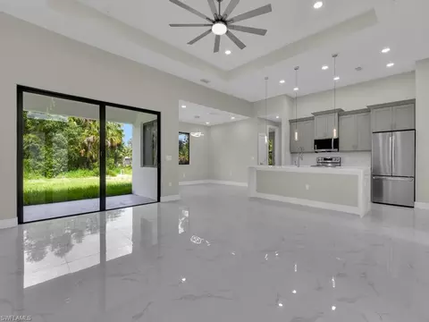 410 Plumosa Ave, Lehigh Acres, FL 33972