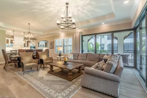 16375 Viansa Way #102, Naples, FL 34110