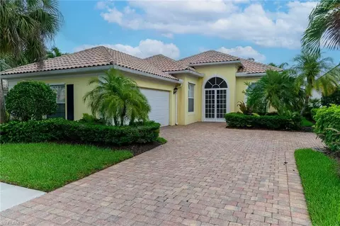 7935 Valentina Ct, Naples, FL 34114