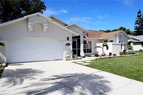 9910 Laketree Ct, Fort Myers, FL 33967
