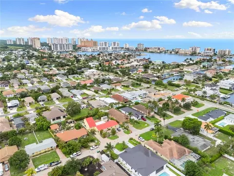View/Area - 526 100th Ave N, Naples, FL 34108 photo 3 of 7