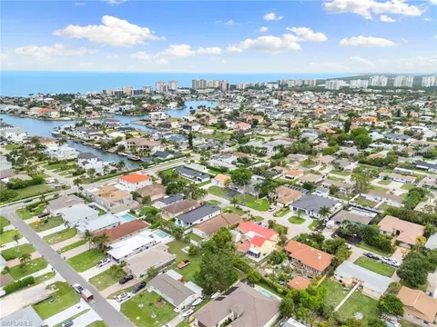 View/Area - 526 100th Ave N, Naples, FL 34108 photo 5 of 7