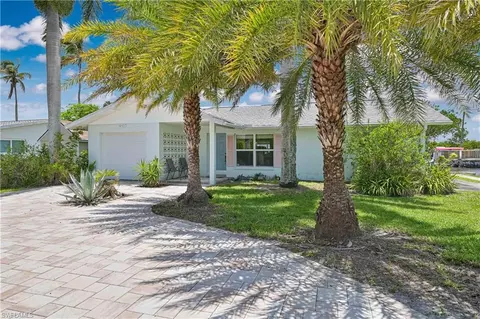 16427 Porto Bello St, Bokeelia, FL 33922