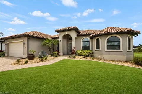 2509 Surfside Blvd, Cape Coral, FL 33914