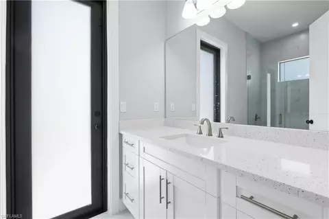 Bath - 2767 39th Ave NE, Naples, FL 34120 photo 2 of 3