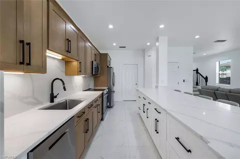 Kitchen - 20370 Larino Loop, Estero, FL 33928 photo 6 of 6