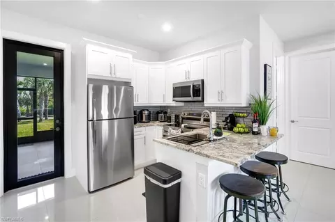 Kitchen - 2759 18th Ave SE, Naples, FL 34117 photo 4 of 4