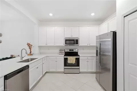Kitchen - 2584 Vine Ave, Naples, FL 34120 photo 1 of 4