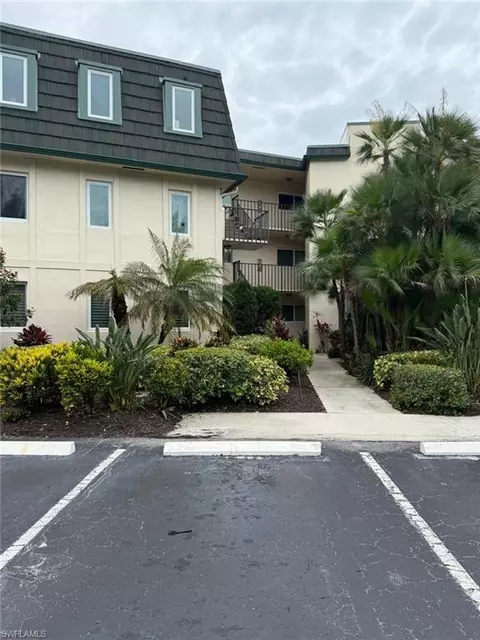 1730 Bald Eagle Dr #A, Naples, FL 34105