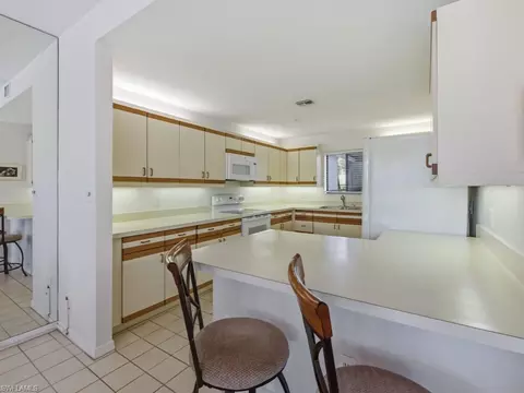 Kitchen - 82 Cypress View Dr, Naples, FL 34113 photo 2 of 3