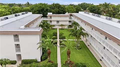 3150 Binnacle Dr #106, Naples, FL 34103