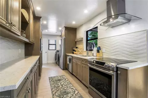 387 S Heathwood Dr, Marco Island, FL 34145