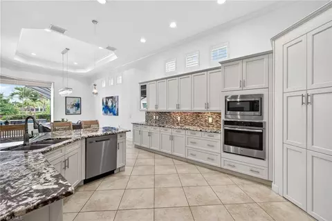 Kitchen - 5054 Andros Dr, Naples, FL 34113 photo 4 of 7