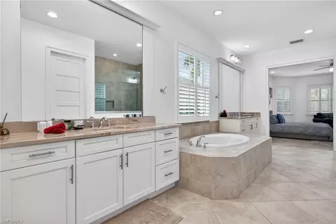 Bath - 5054 Andros Dr, Naples, FL 34113 photo 2 of 5