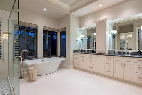 Bath - 3170 Crayton Rd, Naples, FL 34103 photo 1 of 3