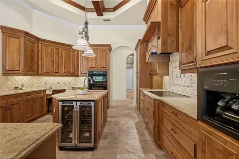 Kitchen - 1765 Supreme Ct, Naples, FL 34110 photo 4 of 7