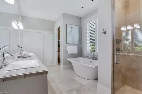 Bath - 32 6th St S, Naples, FL 34102 photo 2 of 5