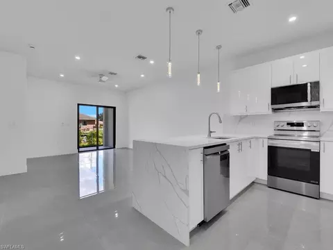 45404542 22nd St SW, Lehigh Acres, FL 33973