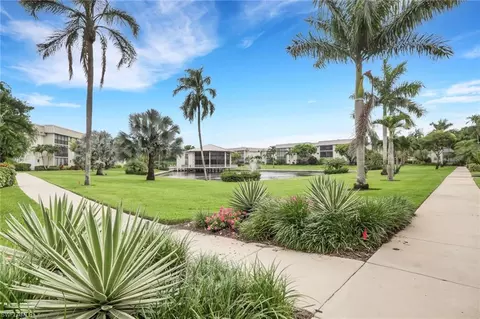 Exterior - 788 Park Shore Dr #E14, Naples, FL 34103 photo 3 of 6