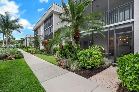 788 Park Shore Dr #E14, Naples, FL 34103