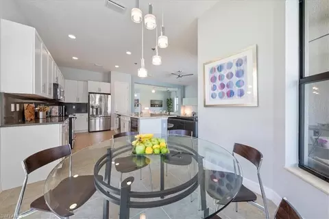 Dining - 3264 Pacific Dr, Naples, FL 34119 photo 3 of 4