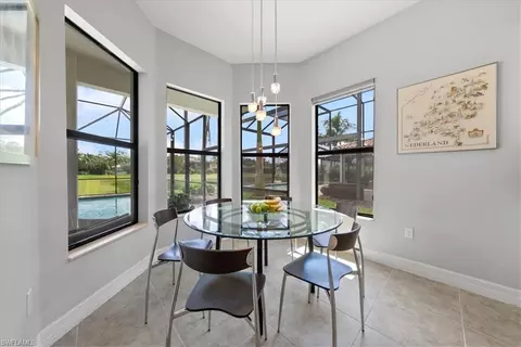 Dining - 3264 Pacific Dr, Naples, FL 34119 photo 4 of 4