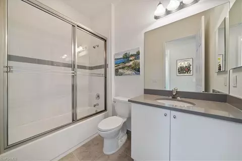 Bath - 3264 Pacific Dr, Naples, FL 34119 photo 2 of 3