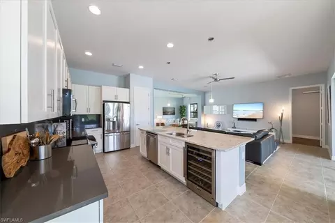 Kitchen - 3264 Pacific Dr, Naples, FL 34119 photo 4 of 4