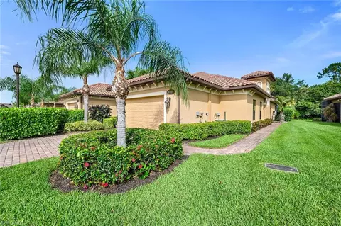 6589 Roma Way, Naples, FL 34113