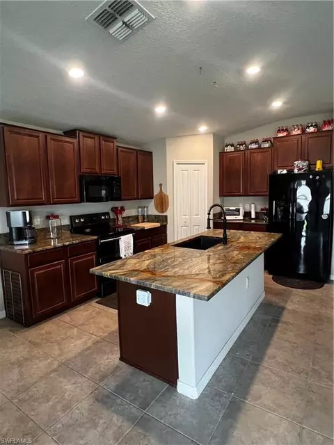 Kitchen - 444 Serenity Mill Loop, Ruskin, FL 33570 photo 1 of 2
