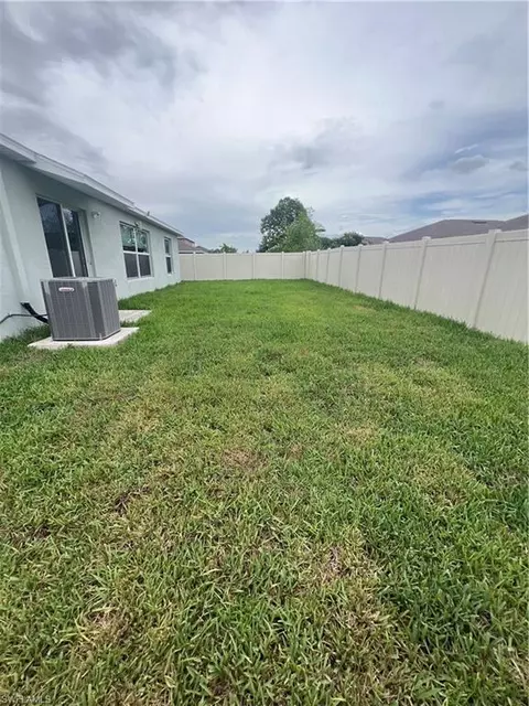 Exterior - 444 Serenity Mill Loop, Ruskin, FL 33570 photo 2 of 3