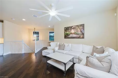 3335 Pacific Dr, Naples, FL 34119 photo 32