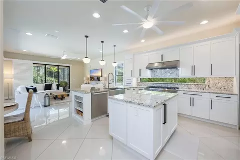 3335 Pacific Dr, Naples, FL 34119 photo 6