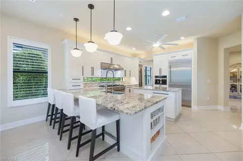 3335 Pacific Dr, Naples, FL 34119 photo 7