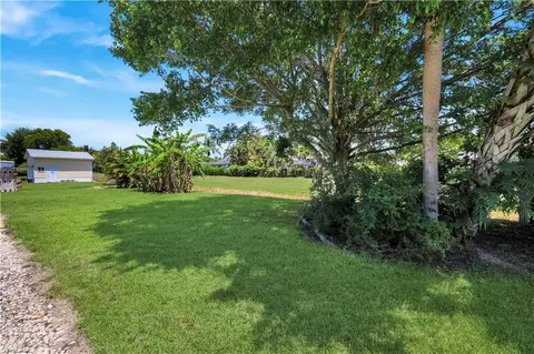 Exterior - 675 Pompano Dr, Naples, FL 34110 photo 8 of 9