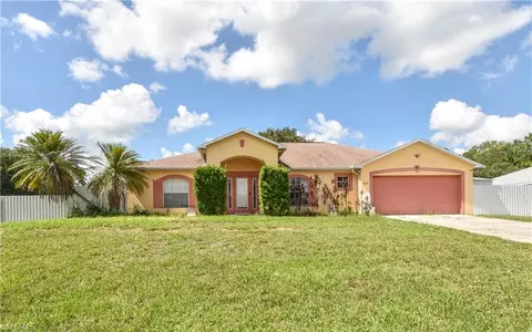 4417 29th St SW, Lehigh Acres, FL 33973