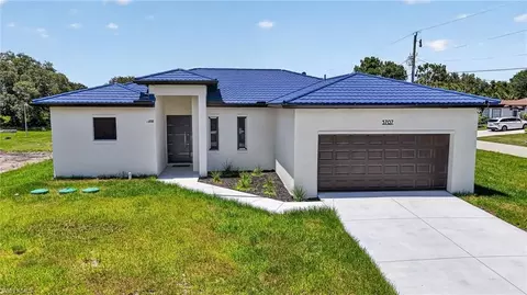 3707 E 15th St, Lehigh Acres, FL 33972
