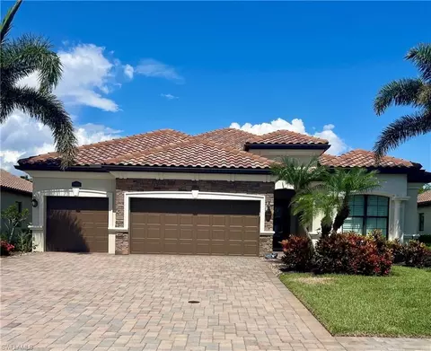 9352 Vercelli Ct, Naples, FL 34113
