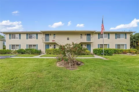 249 Memory Ln #4, Naples, FL 34112
