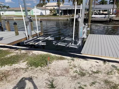 2849 Triggerfish St, Matlacha, FL 33993 photo 10