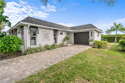 260 Lanchester Ct #36, Naples, FL 34112