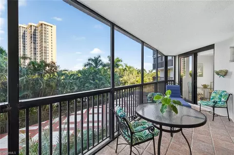 6075 Pelican Bay Blvd #204, Naples, FL 34108