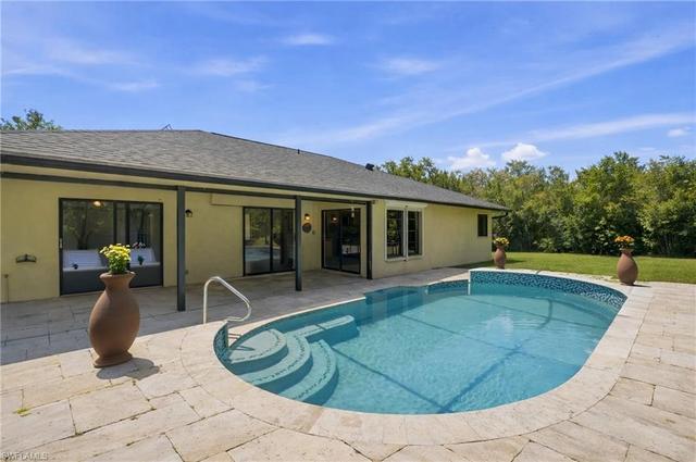 19028 Pine Run Ln, Fort Myers, FL 33967