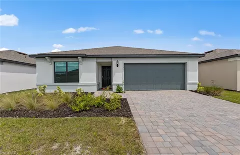 1029 Caloosa Breeze Dr, Labelle, FL 33935