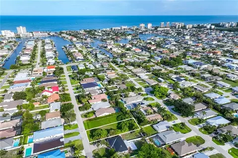 557 100th Ave N, Naples, FL 34108 photo 8
