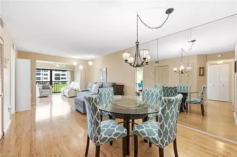 7406 Lake Breeze Dr #218, Fort Myers, FL 33907
