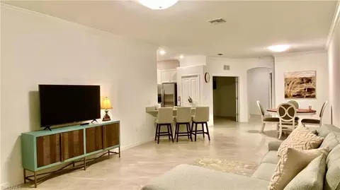 2066 Tamarron Ln, Naples, FL 34120