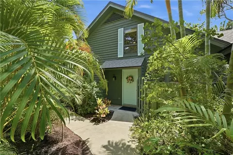 1281 Solana Rd, Naples, FL 34103