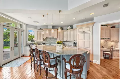 Kitchen - 6991 Greentree Dr, Naples, FL 34108 photo 3 of 4