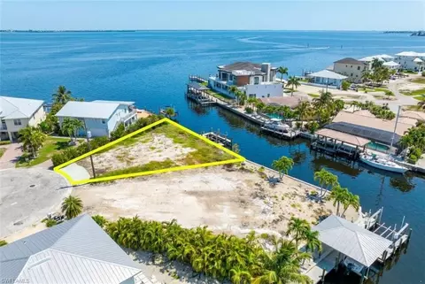 20 Avenida Carita, Fort Myers Beach, FL 33931